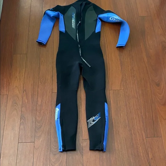 O’Neill Kids Wetsuit 3/2mm size 10
